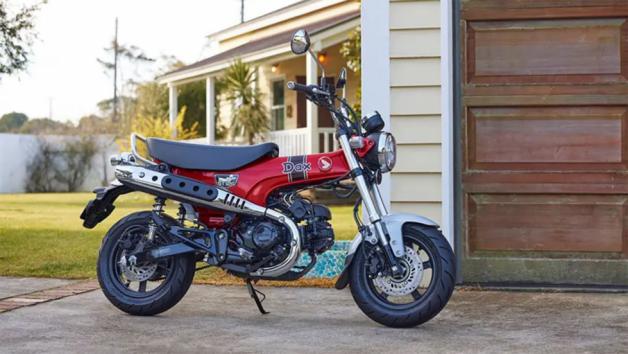 Honda ST125 Dax